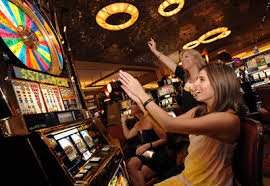 Bigger Bass Bonanza slot interface on supercuan slot platform